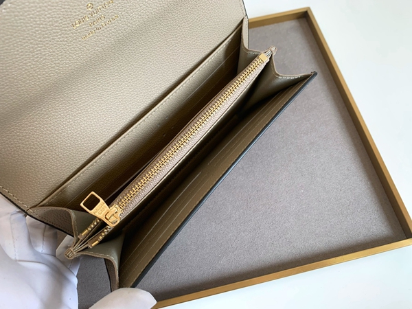 LVコピーウォレット角部分ディテール